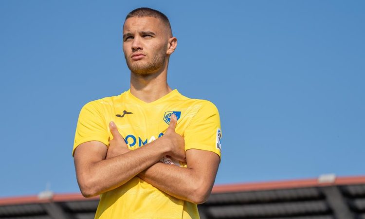 Jakov Gurlica okrepil obrambo Brava