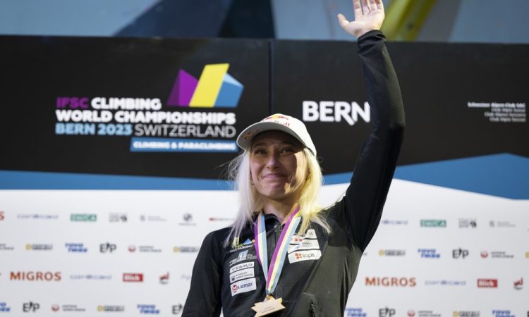 Janja Garnbret sedmič zlata na svetovnih prvenstvih