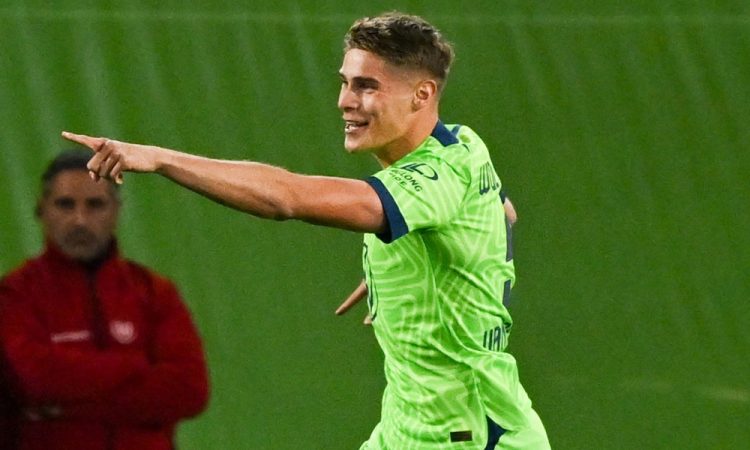 Tottenham z mladim Nizozemcem okrepil osrčje obrambe