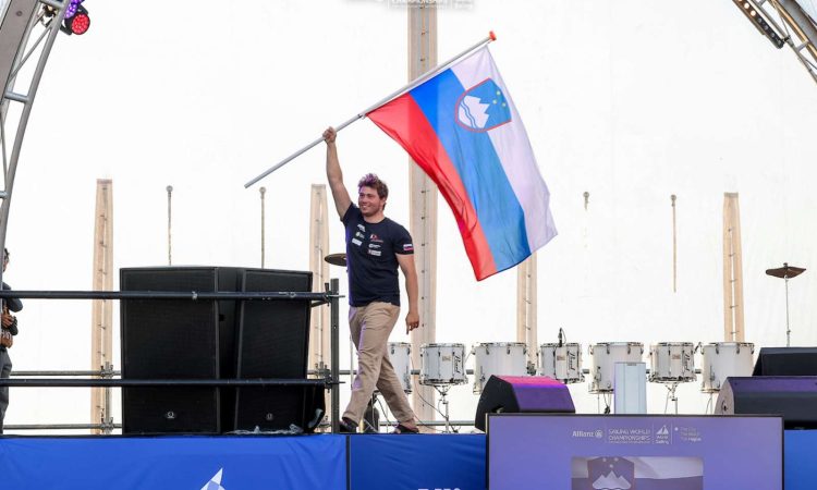 Toni Vodišek na SP v Haagu do srebra v formuli kite