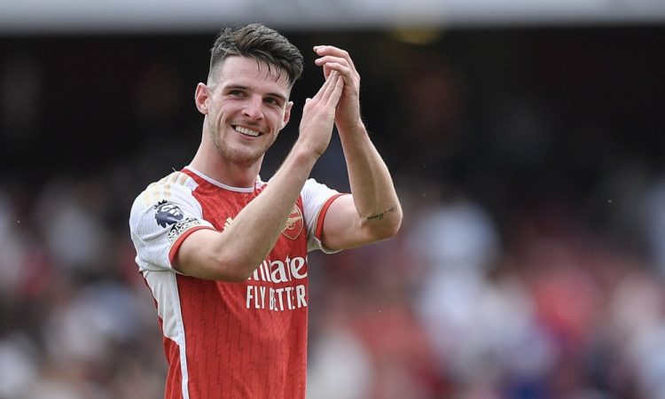 Arsenal ob prvi točki, United po preobratu do zmage