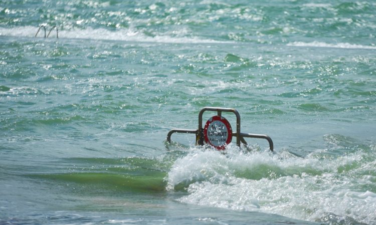 Portorož in Piran poplavljena v močnem nalivu