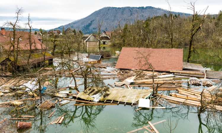 V Črni na Koroškem kmalu prvi montažni most, pričakujejo še dva
