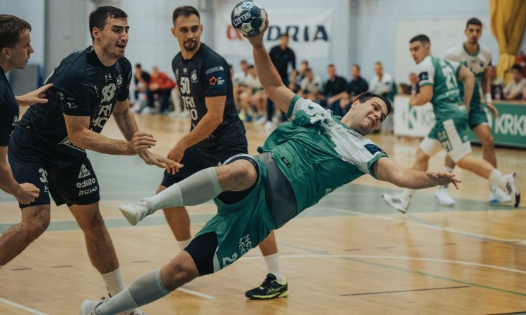 Rokometaši trebanjskega Trima so v 5. krogu lige NLB v gosteh premagali Krko s 30:25 