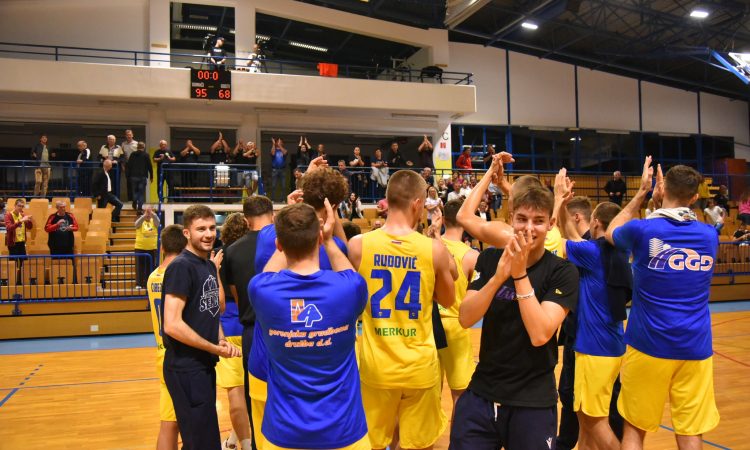 Košarkarji GGD Šenčur so v 2. krogu lige Nova KBM premagali Ilirijo s 95:68 