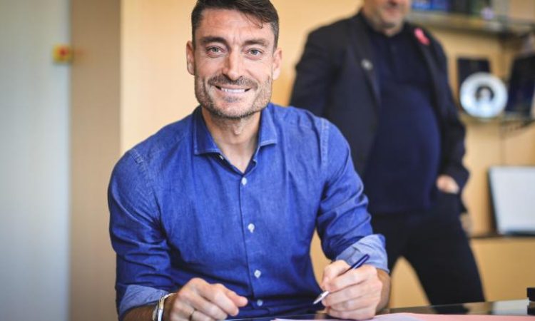 V Bordeauxu uradno potrdili prihod Riere