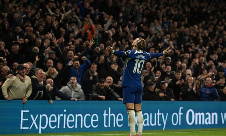 Londonski derbi brez zmagovalca, liverpoolski pripadel rdečim, City na vrh
