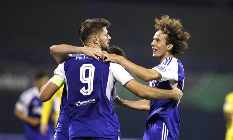 Dinamo v sodnikovem podaljšku do preobrata