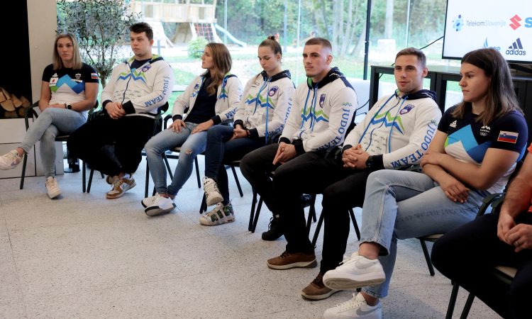 Slovenske judoistke in judoisti v Francijo optimistični