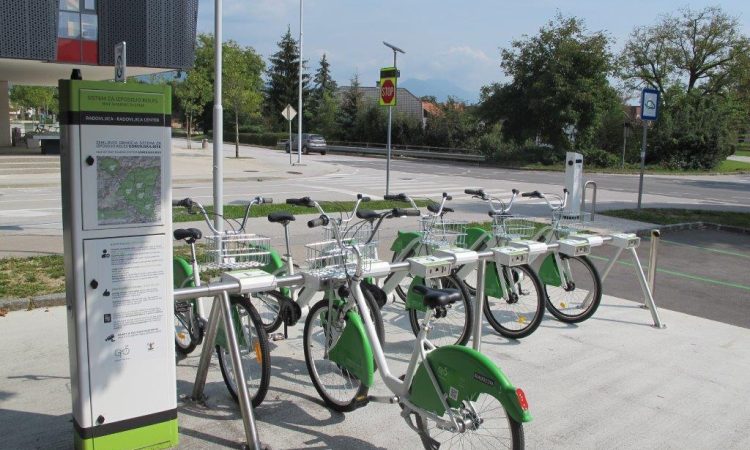 Sistem za izposojo koles na zimsko spanje