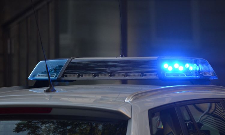 Spravil se je nad policiste