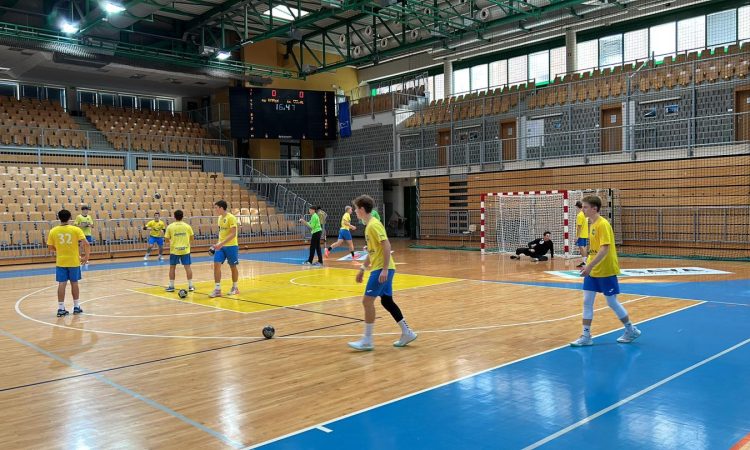 Rokometaši Kopra so v gosteh premagali Dobovo s 30:23