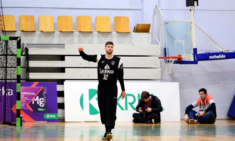 Rokometaši Celja Pivovarne Laško so v gosteh premagali Krko s 33:26