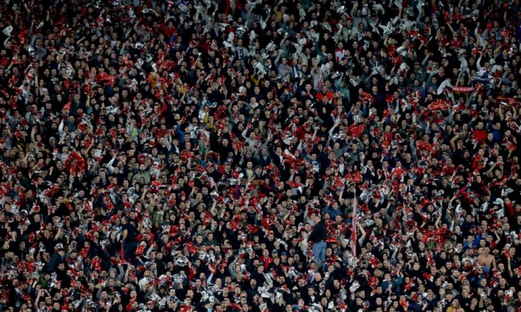 Uefa Srbiji vendarle dovolila gledalce na eni tribuni