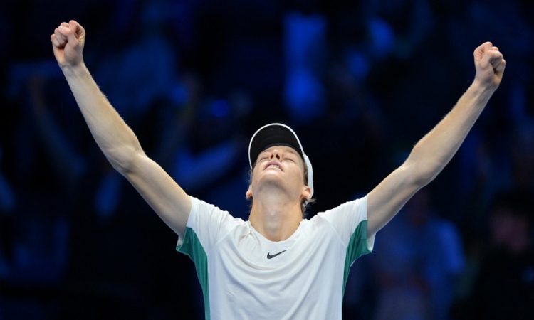 Finale ATP: Sinner presenetil Đokovića