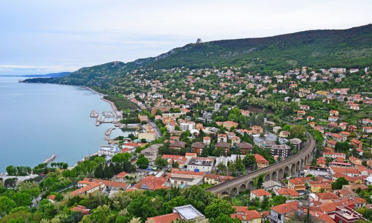 Sprejet krovni Odlok o gospodarskih javnih službah v Občini Ankaran