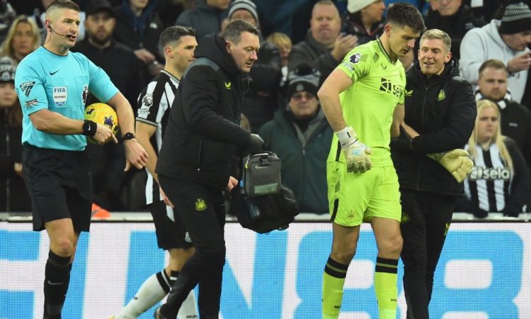 Newcastle več mesecev brez Popa, Liverpool brez Matipa