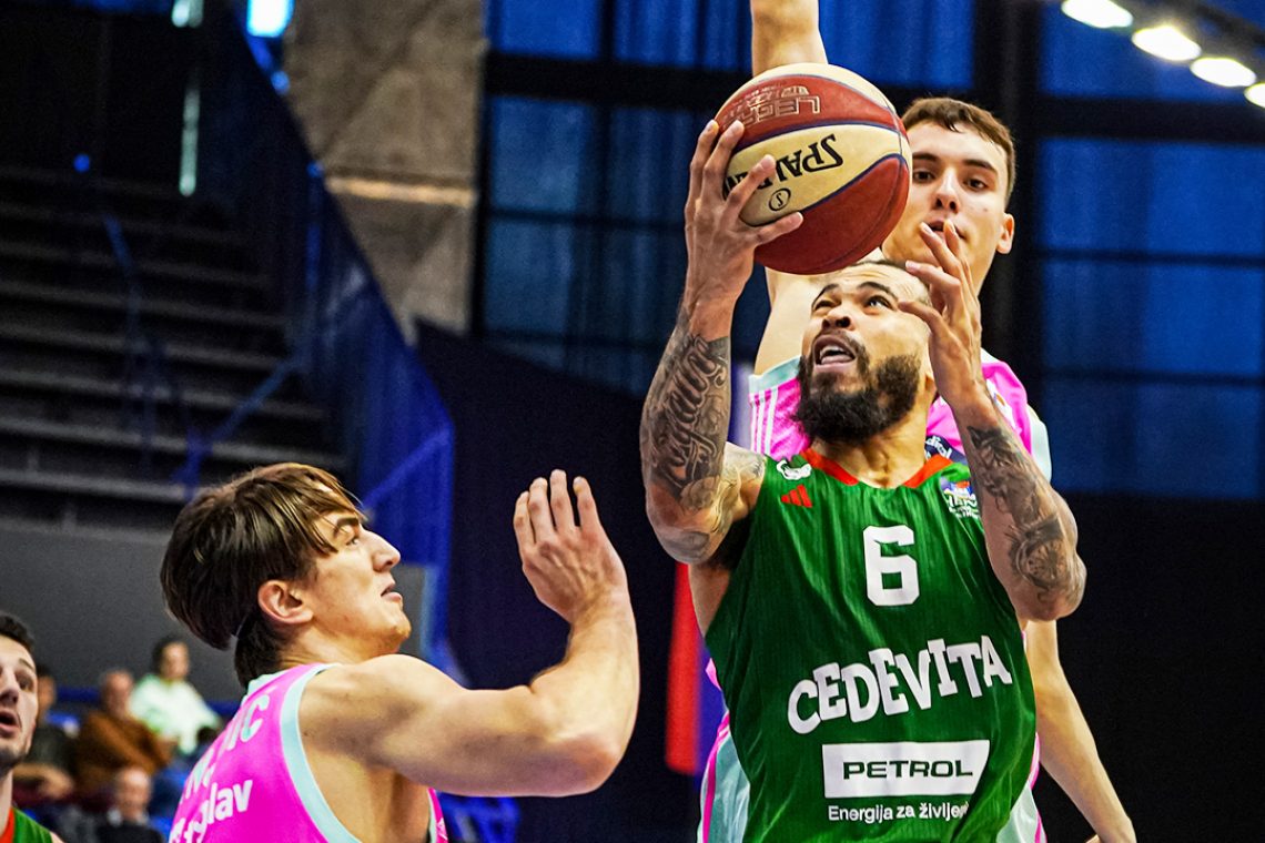 Košarkarji Cedevite Olimpije so v 14. kolu lige Aba izgubili z Mego s 86:97
