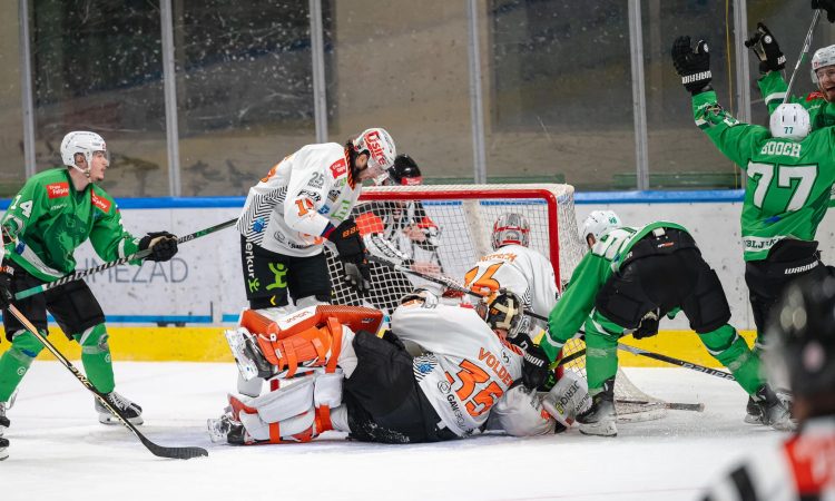 Hokejisti SŽ Olimpije so v tekmi 36. kroga lige ICEHL premagali Graz99ers s 5:1