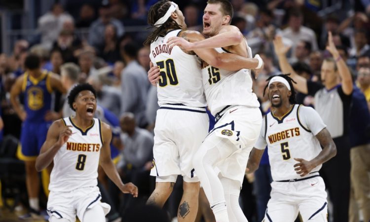 Prvi dvoboj Antetokounmpa in Wembanyame, Jokićeva trojka za zmago Denverja