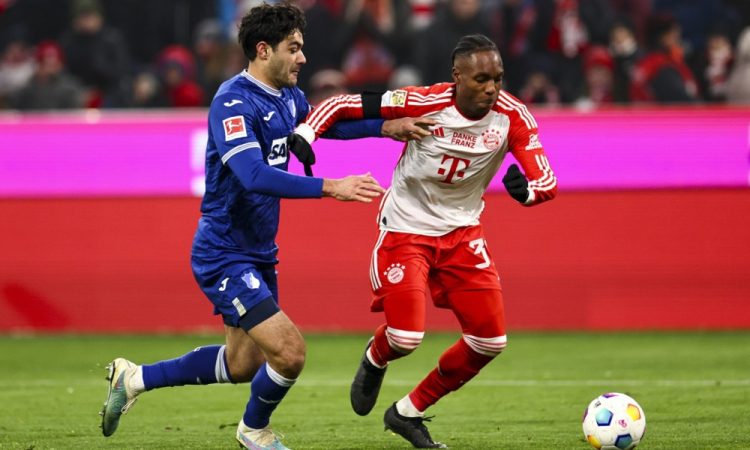 Bayern zmagal na čustveni tekmi v spomin na Beckenbauerja