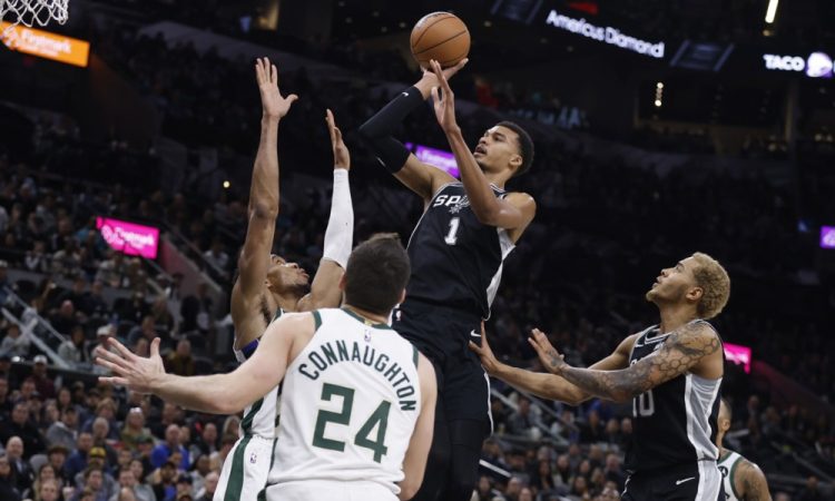 Antetokounmpo z največ glasovi, Dončić sedmi