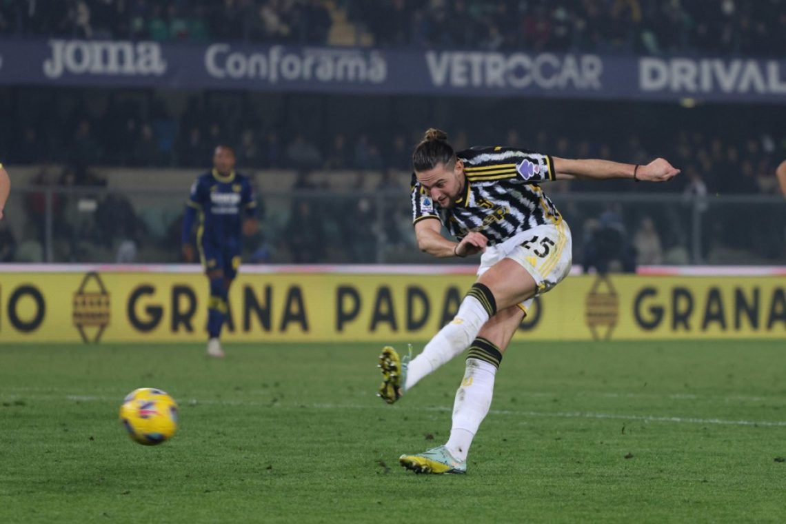 Juventusu in Napoliju le po točka