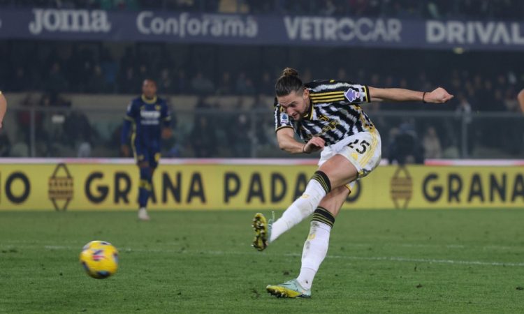 Juventusu in Napoliju le po točka