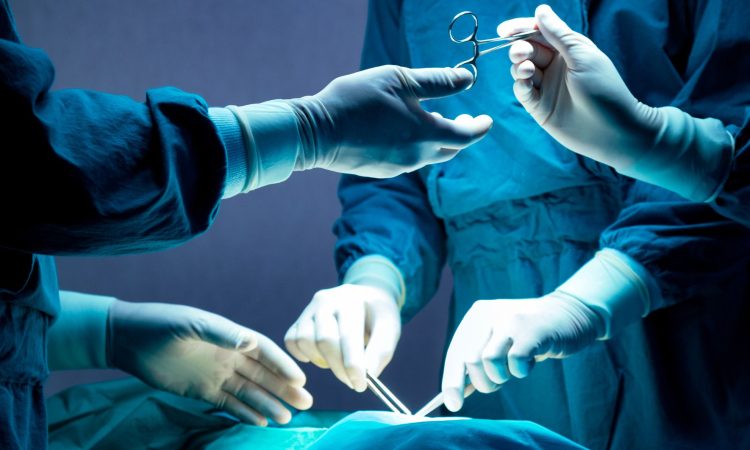 MMC: Zaradi napačne diagnoze raka prostate izvedli obsežnejšo operacijo