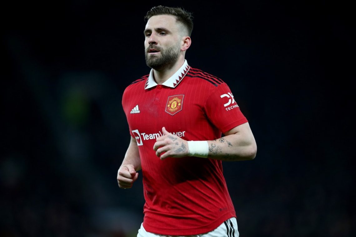 Manchester United več mesecev brez Luka Shawa