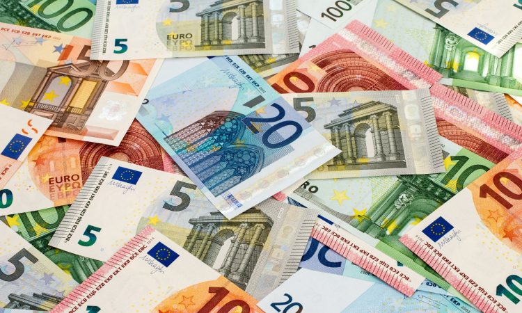 Opiti voznik na Goriškem poskušal podkupiti policista