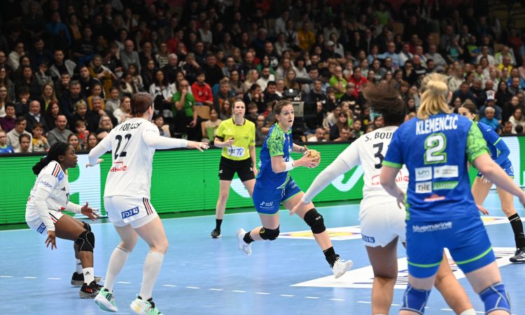 Slovenske rokometašice visoko izgubile proti Franciji