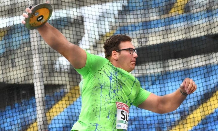 Čeh v Tallinnu v dvorani disk vrgel 65,90 m