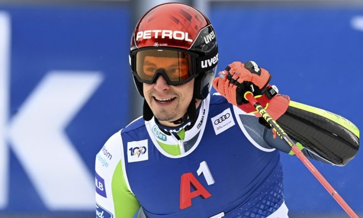 Kranjec na drugem veleslalomu v Aspnu s številko štiri