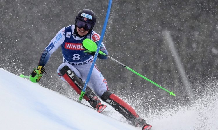 Norvežan Steen Olsen vodi v Aspnu, Kranjec četrti