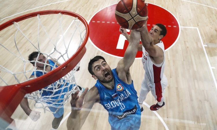 Slovenski košarkarji poleti z okrepljenim strokovnim štabom