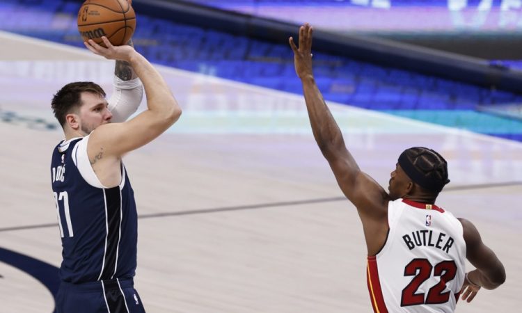Dončić s petim trojnim dvojčkom v nizu popeljal Dallas do zmage