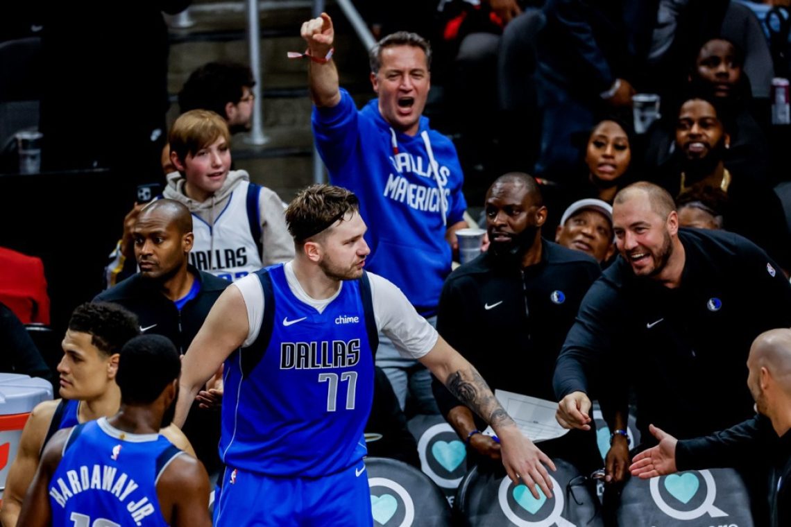 Nov trojni dvojček Dončića ob visoki zmagi Dallasa