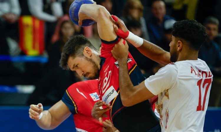 Španija za ogrevanje pred dvobojem s Slovenijo premagala Bahrajn
