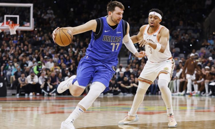 Dončić s trojnim dvojčkom slavil zmago v San Antoniu