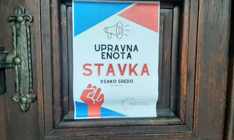 Na večini upravnih enot stavka do preklica ob razširjenem naboru nujnih nalog