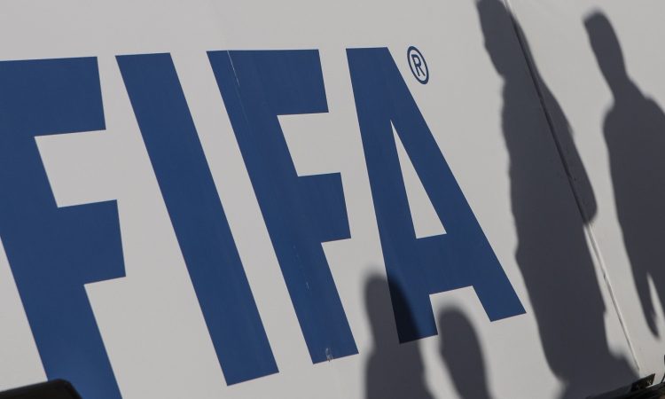 Fifa bo preučila možnosti glede igranja tekem državnega prvenstva v tujini