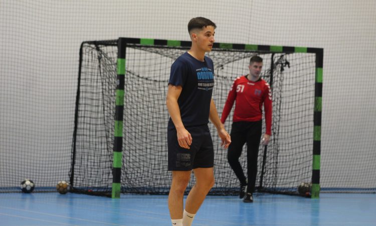 Rokometaši Dobove so izgubili proti LL Grosistu Slovanu s 26:32 