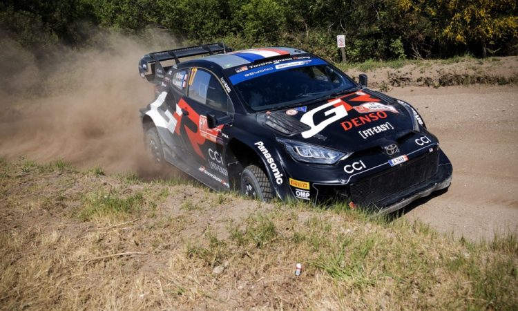 Ogier vodilni tudi po drugem dnevu na Sardiniji