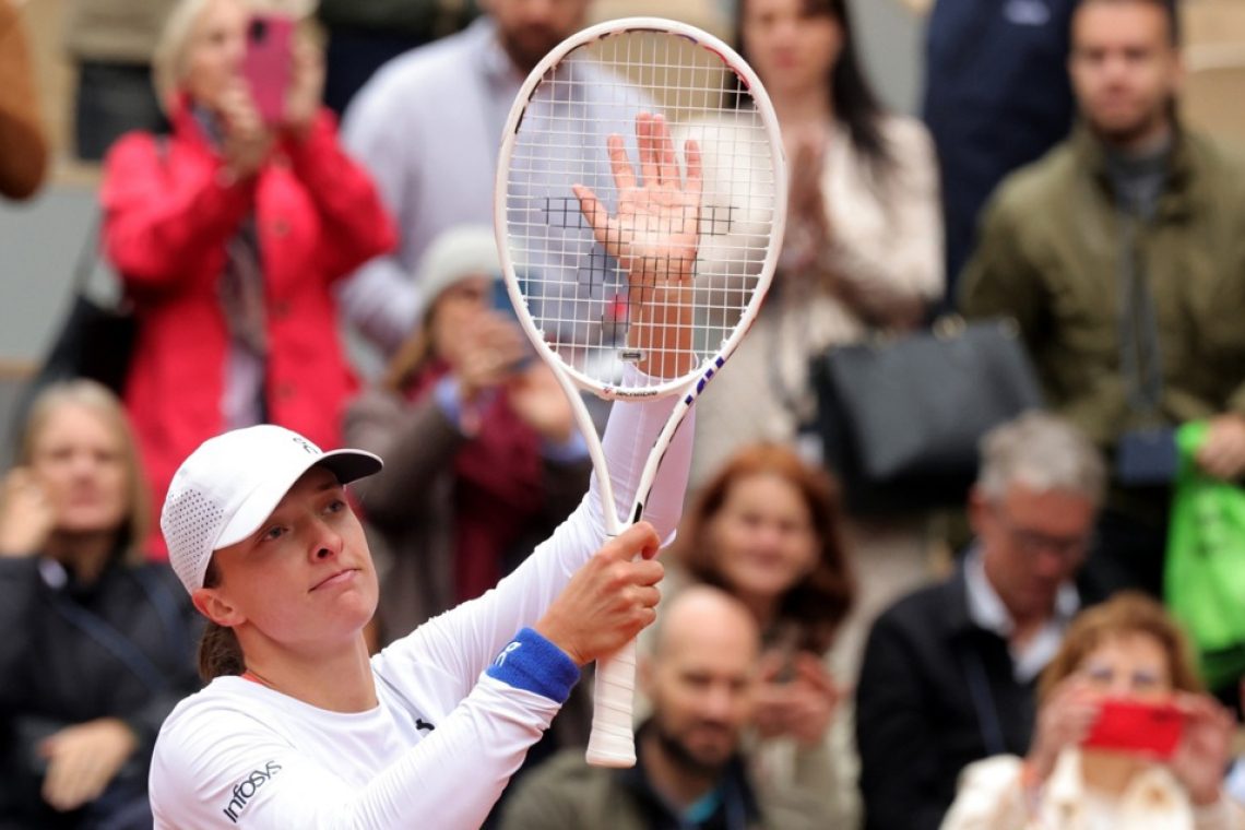 Swiatek in Gauff ekspresno v četrtfinale Pariza
