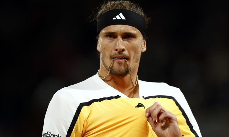 V četrtfinale Pariza še Zverev