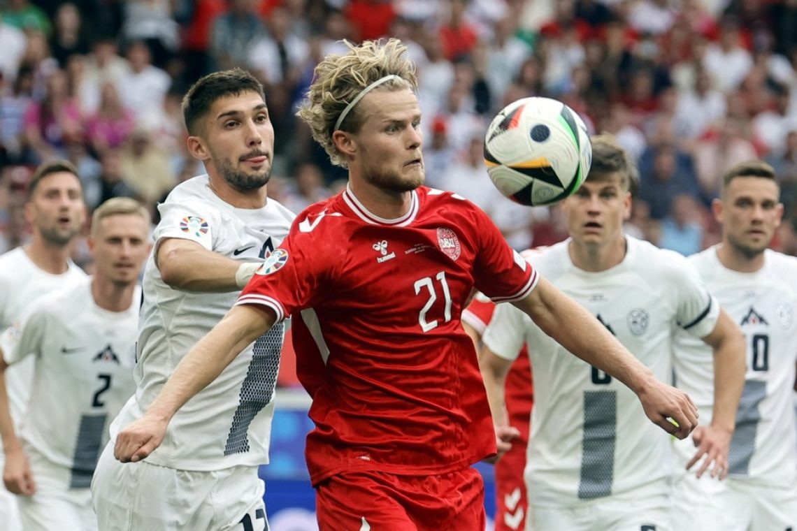 Slovenska nogometna reprezentanca za uvod EP igrala 1:1 z Dansko