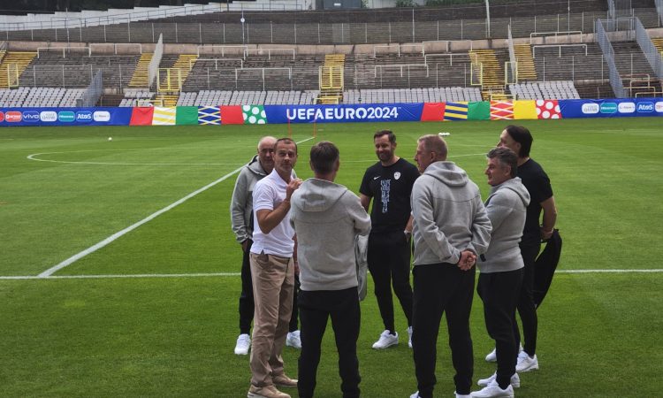 Čeferin obiskal trening slovenskih nogometašev