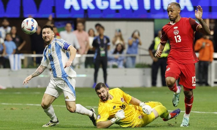 Argentina z zmago odprla obrambo naslova na pokalu Amerike