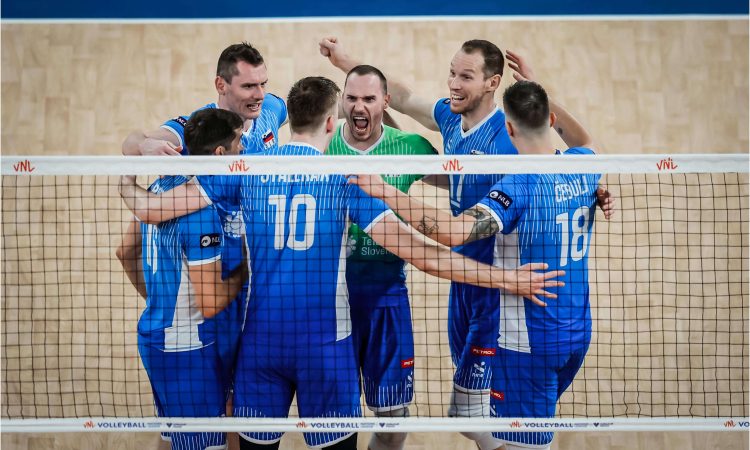 Slovenski odbojkarji zmagovalci rednega dela lige narodo